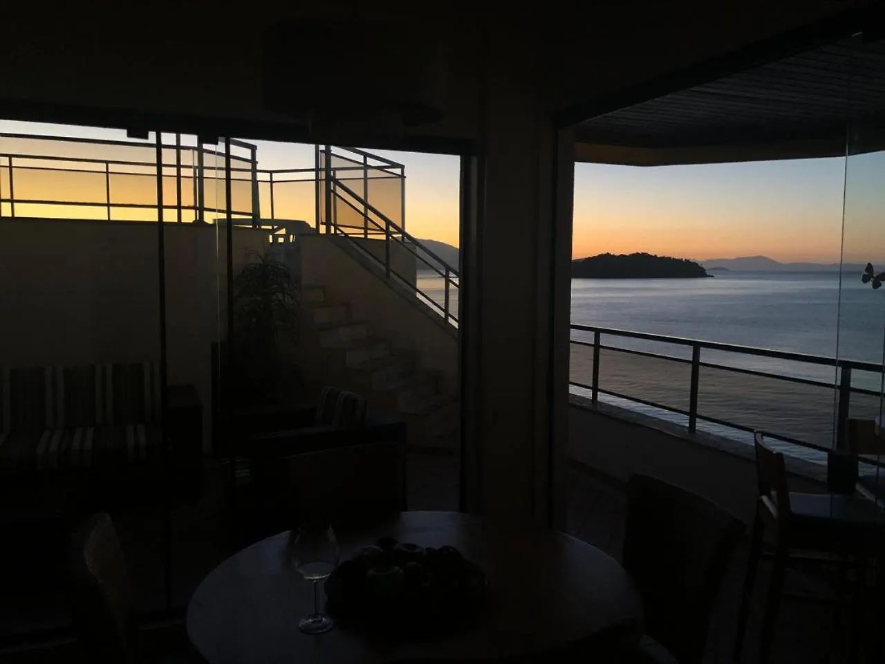 Apartamento Cobertura Frente Ao Mar Florianópolis