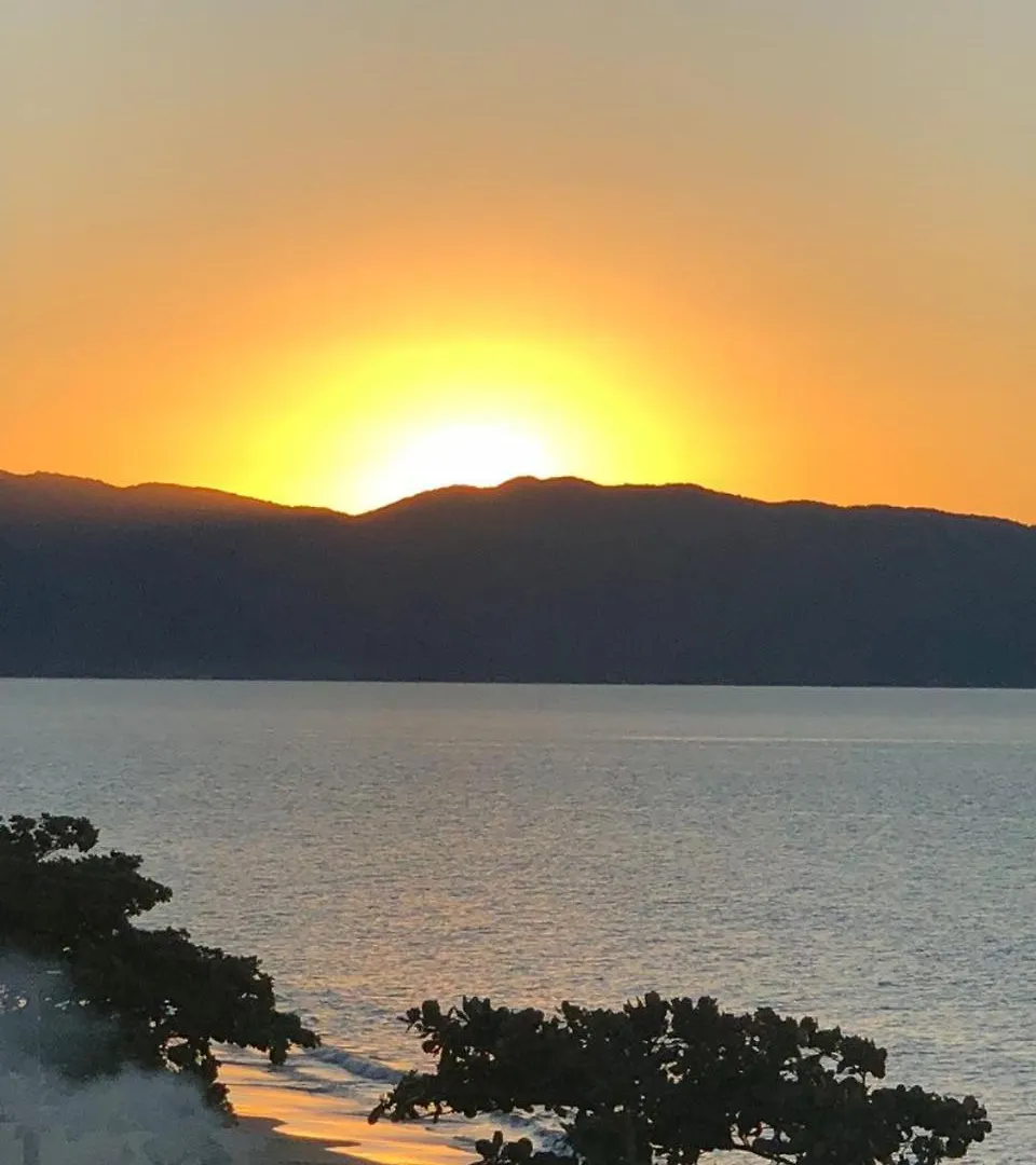 FlorianópolisCobertura Frente Ao Mar公寓